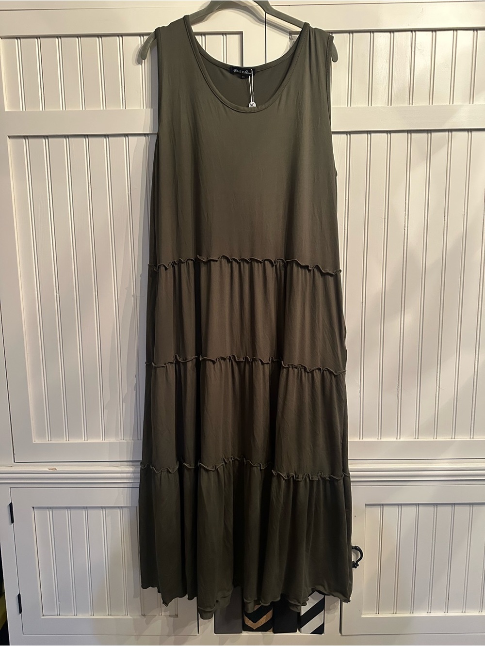 White Mark Olive Green Sleeveless Tiered Maxi Dress Size 1XL